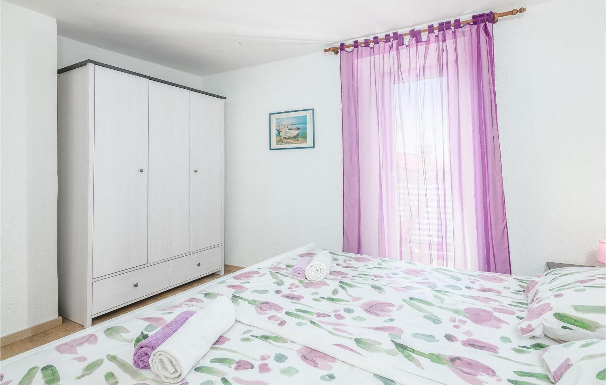 Stunning Home In Punat With Kitchen สตาราบัชกา ภายนอก รูปภาพ