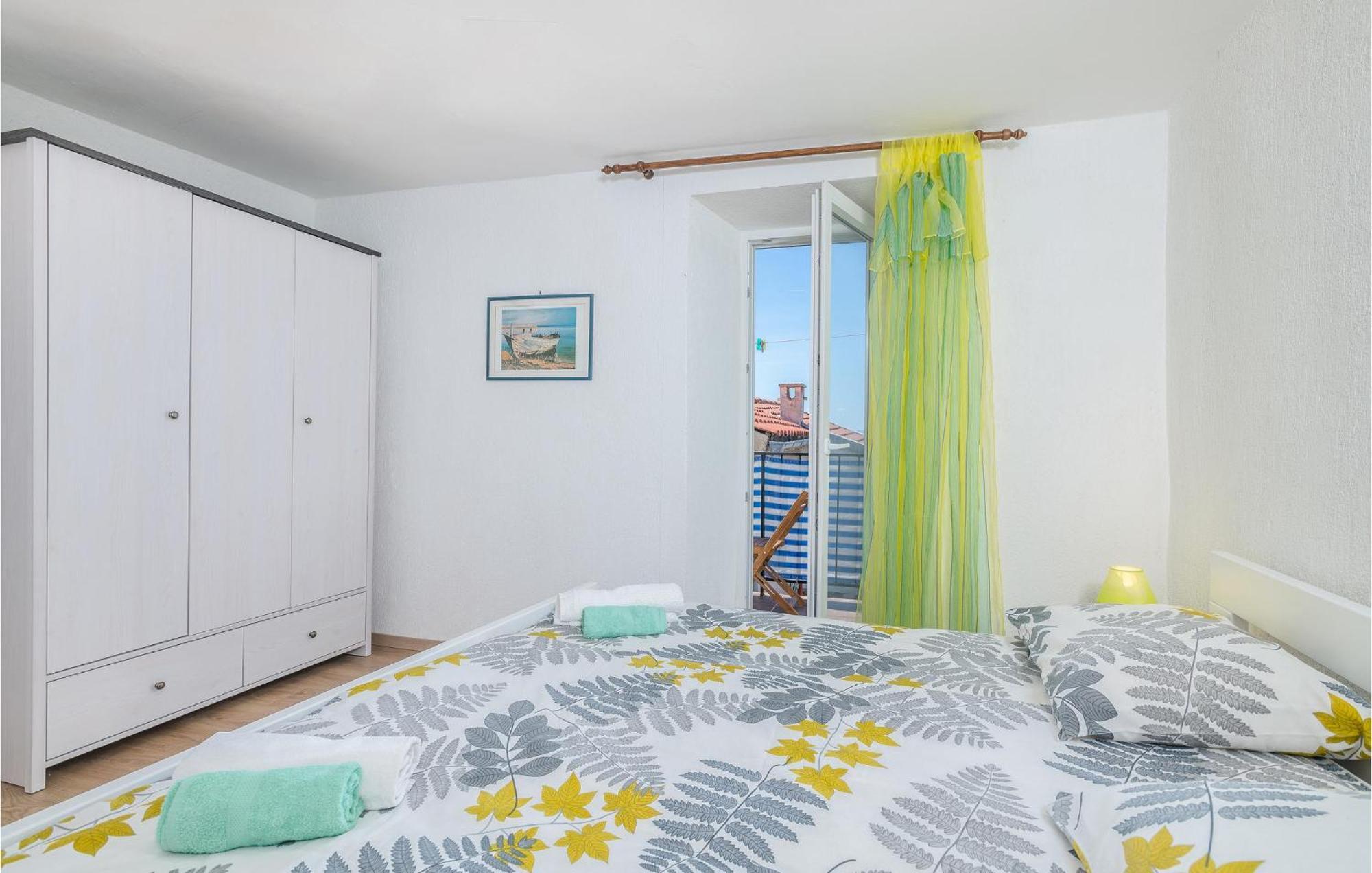 Stunning Home In Punat With Kitchen สตาราบัชกา ภายนอก รูปภาพ