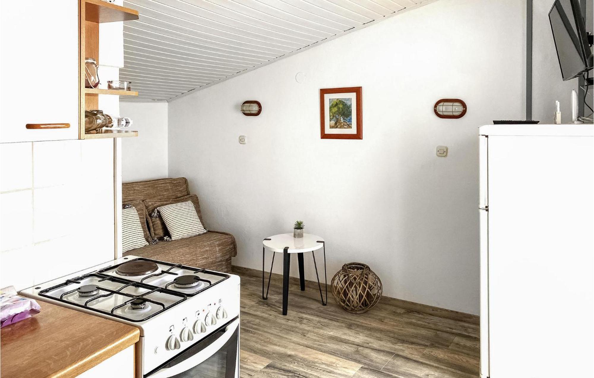Stunning Home In Punat With Kitchen สตาราบัชกา ภายนอก รูปภาพ
